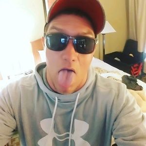 Meet your Posher, Tyler